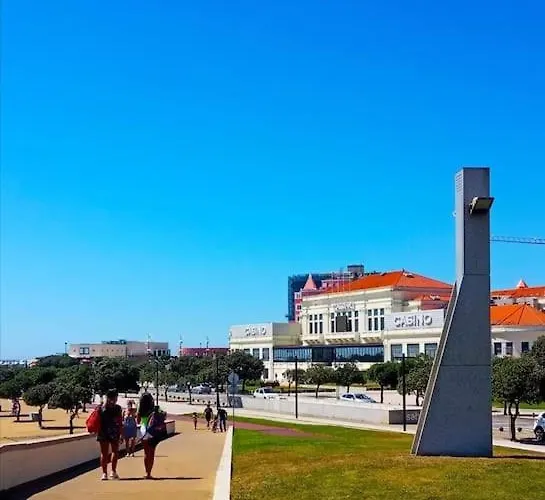 House Повуа-ди-Варзин