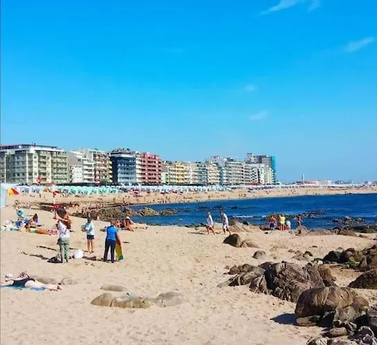 House Повуа-ди-Варзин